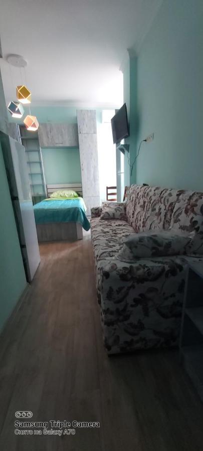 Студия Радуга У Моря Колхида Batumi Exteriör bild
