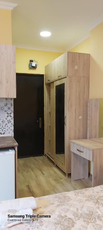 Студия Радуга У Моря Колхида Batumi Exteriör bild
